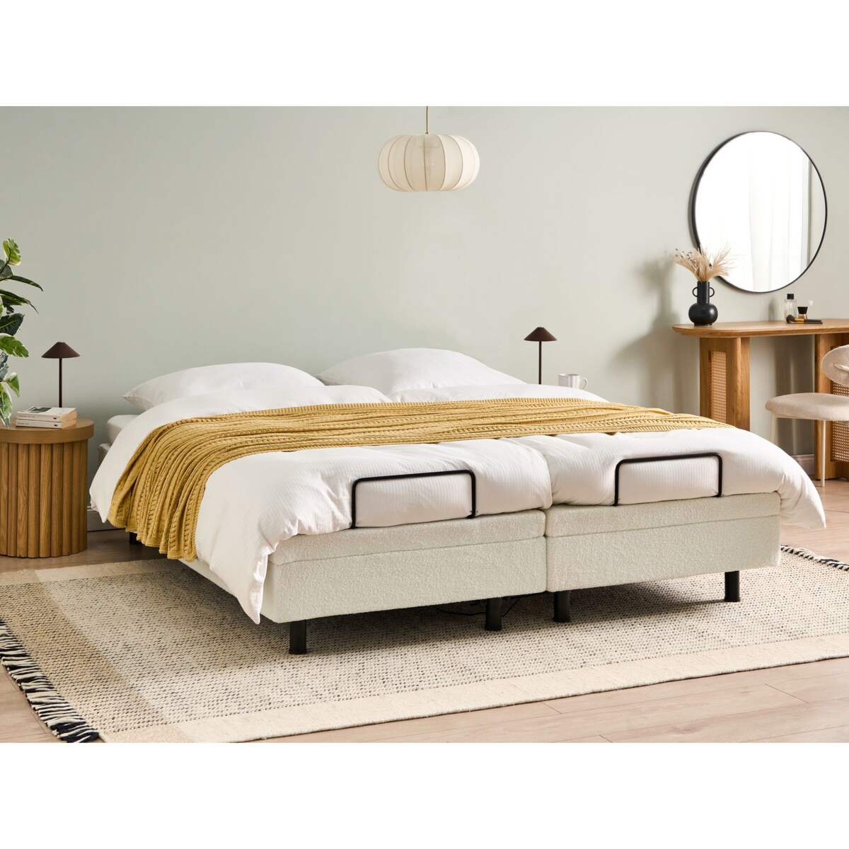 Łóżko regulowane bez zagłówka Boucle DUKE 180 x 200 cm Złamana biel