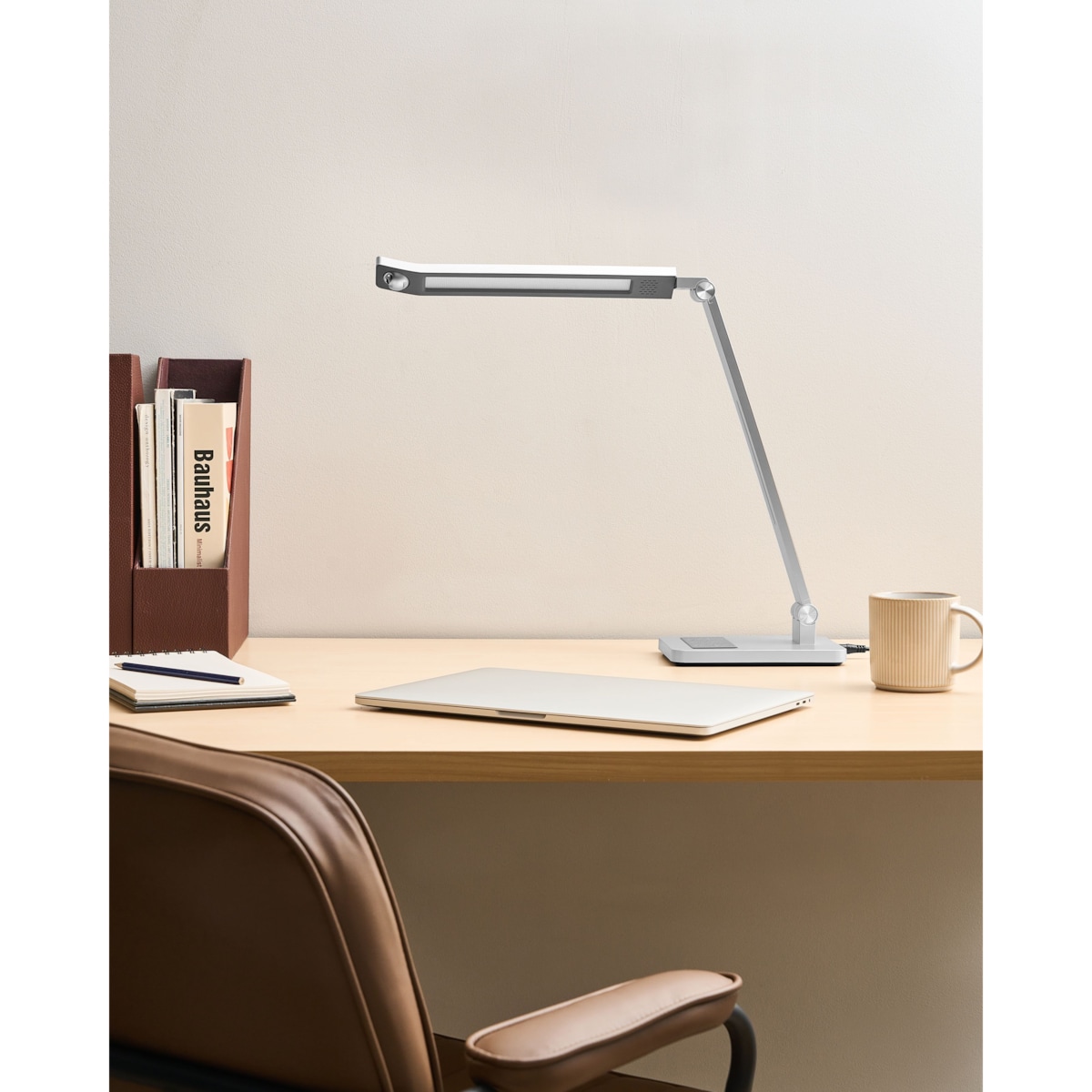 Lampa biurkowa LED LEPUS Z czujnikiem ruchu Srebrny