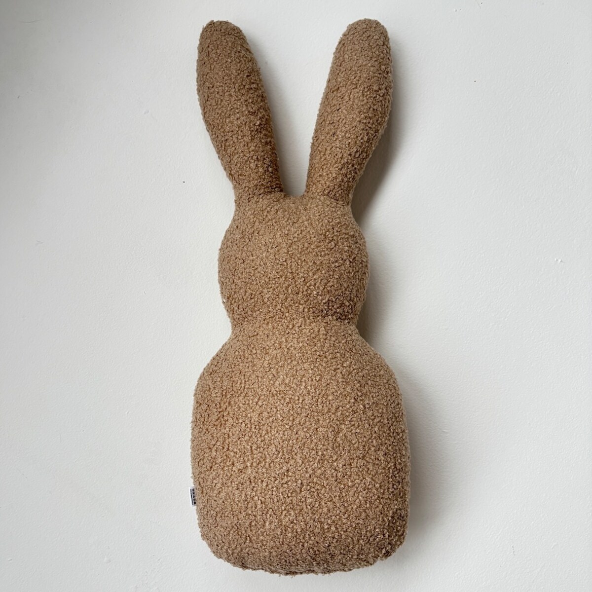 Poduszka minimalistyczny Zając boucle beżowy