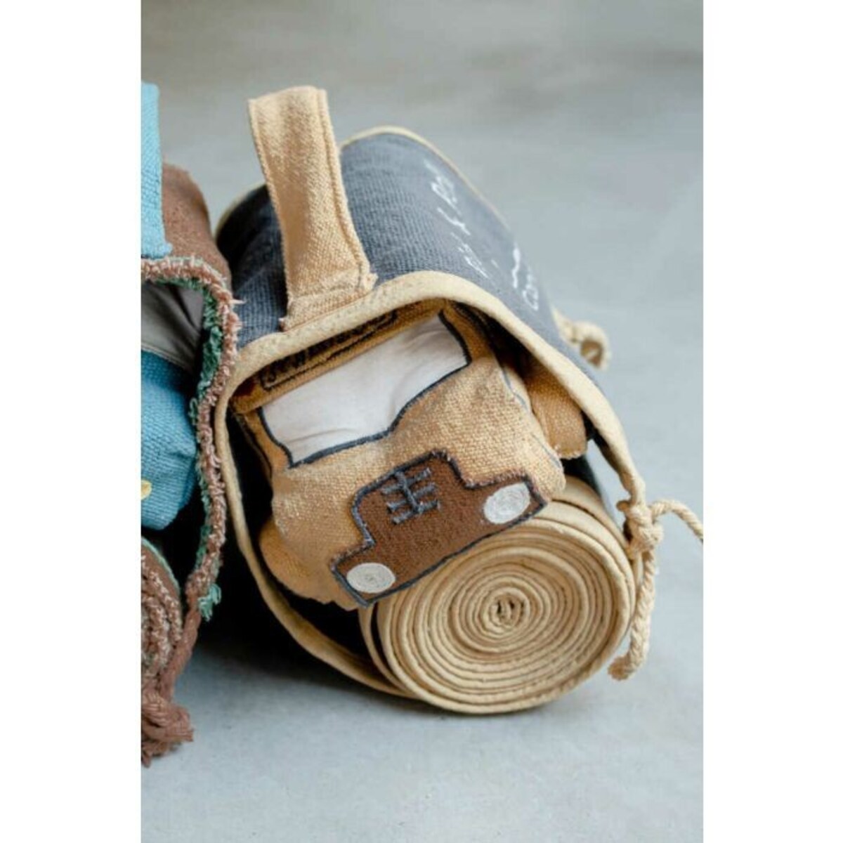 Miękka Zabawka Autobus Z Pasem Do Jazdy Ride&Roll Lorena Canals