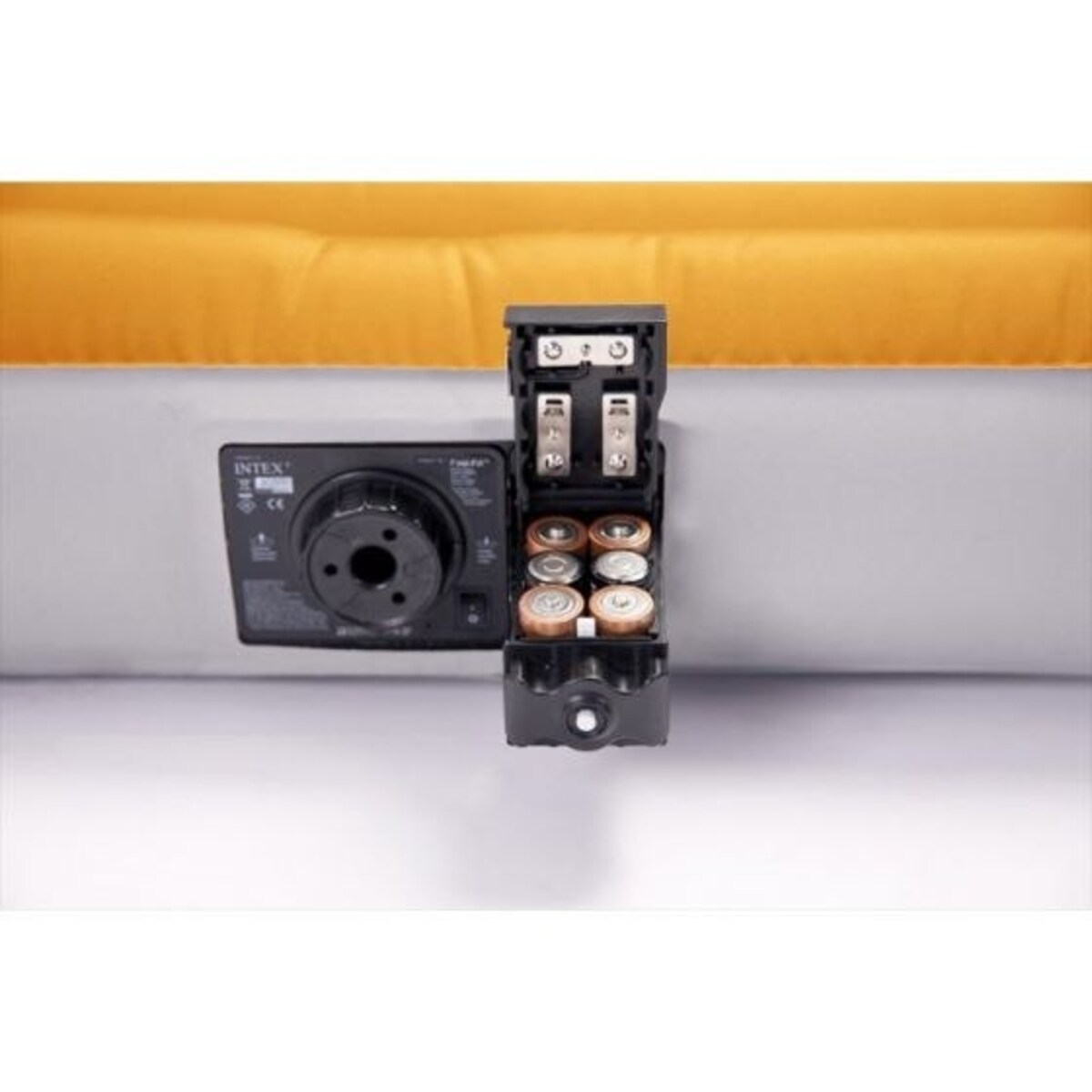 Materac welurowy z pompką elektr 191x99x20 cm INTEX