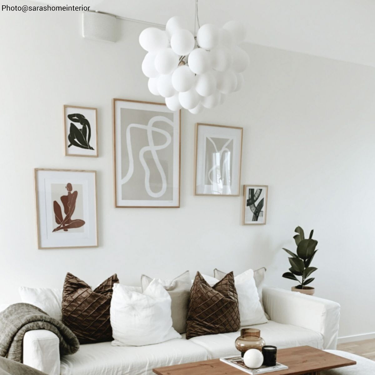 Wisząca lampa szklana Gross kule balls biała nad stół