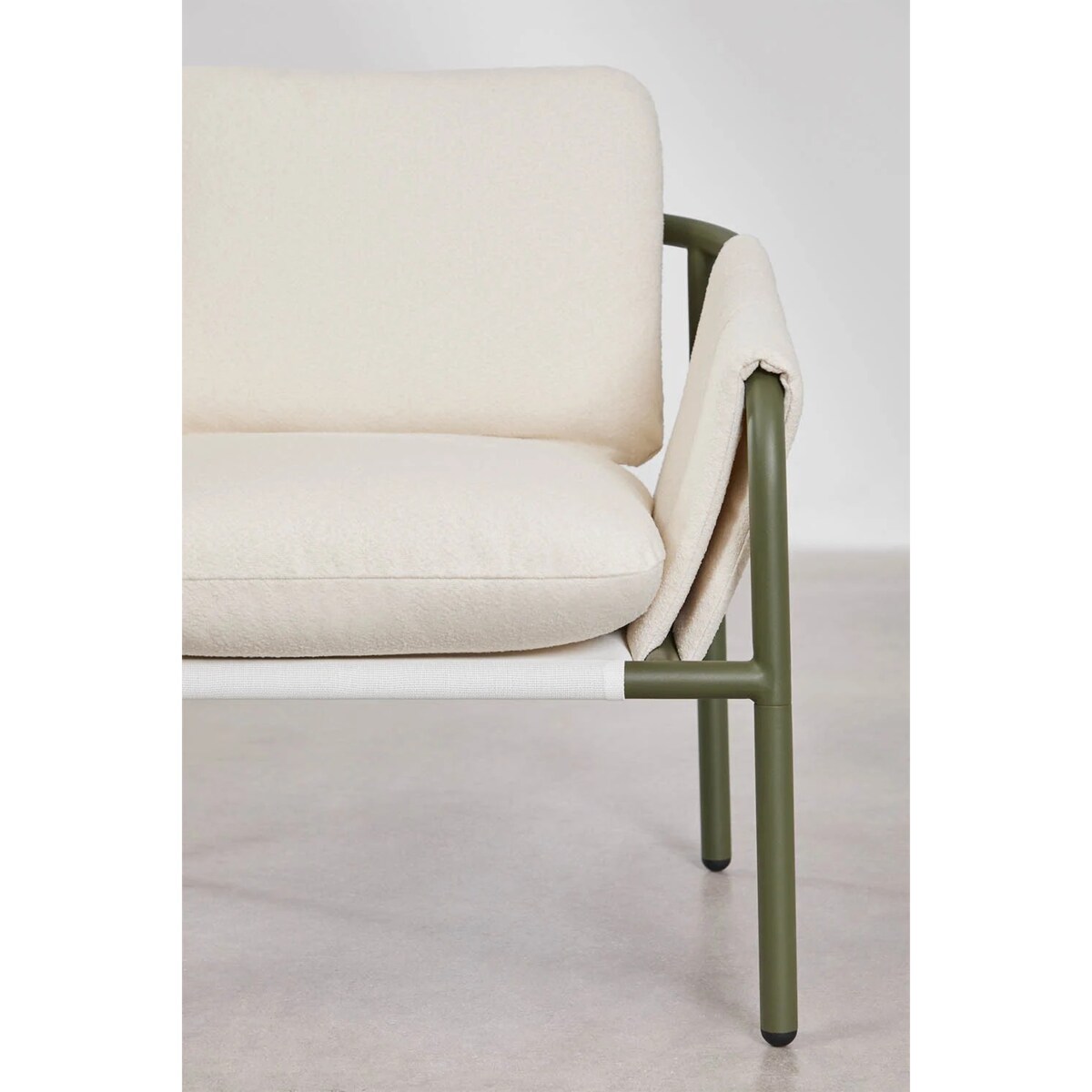 Zestaw ogrodowy z 2 tapicerowanymi fotelami i stolikiem kawowym ze stali Zunika