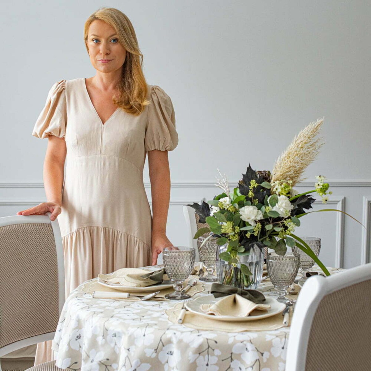 Obrus Petali okrągły - Średnica ok. ⌀ 210 cm