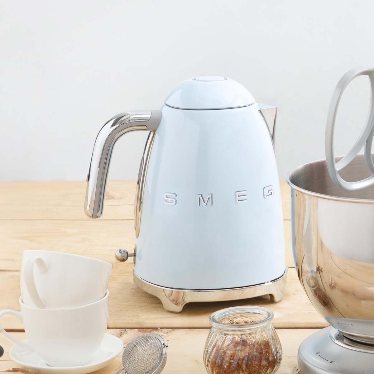 Czajnik elektryczny pastelowy błękit 50's Style, 1700 ml, SMEG