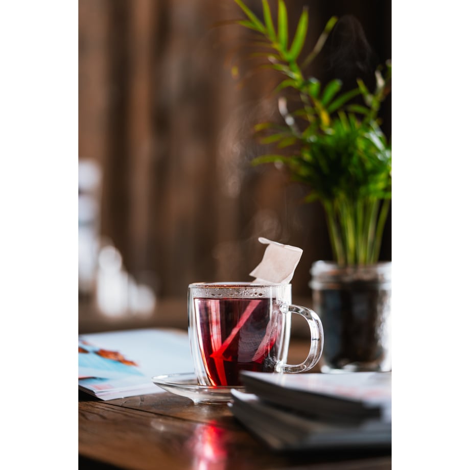 Komplet 2 filiżanek ze spodkami z podwójną ścianką 250ml Amo 27565