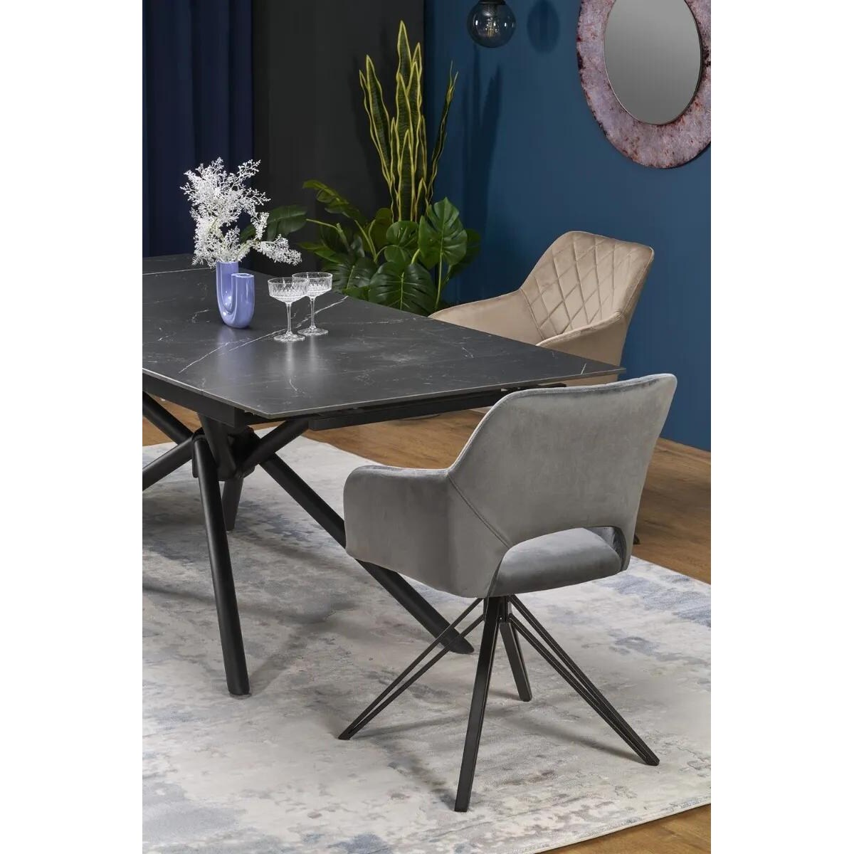 Krzesło tapicerowane K535 beżowe obracane