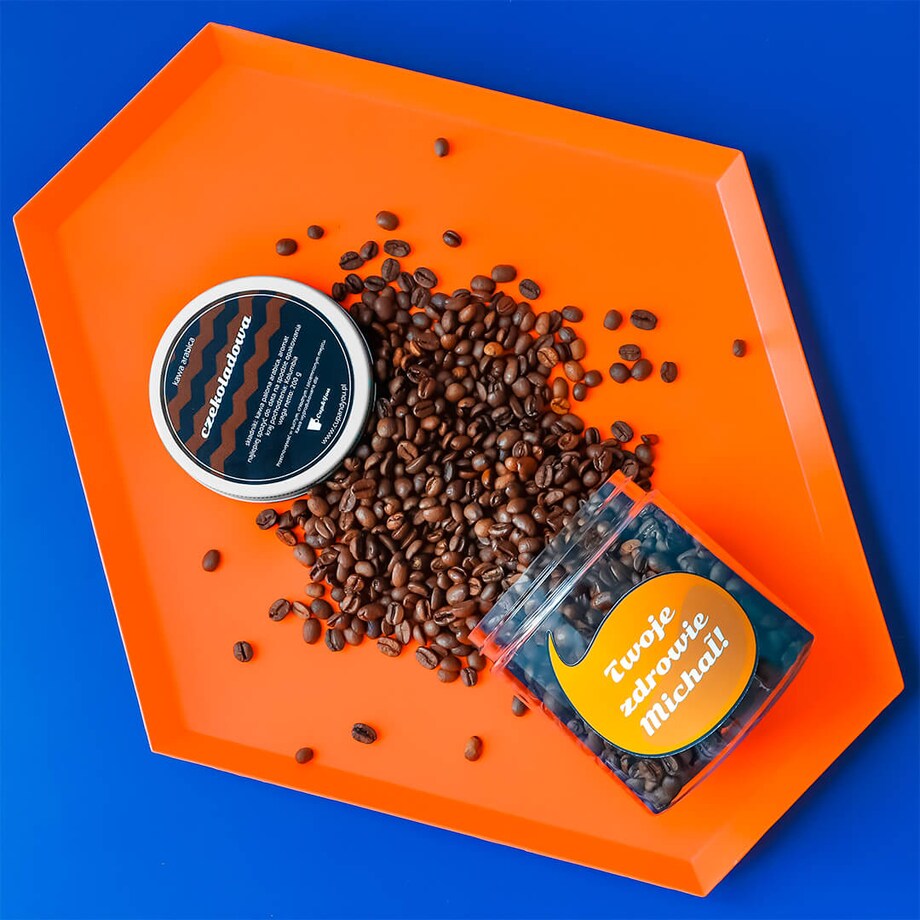 Gotowy zestaw prezentowy personalizowana Kawa PREMIUM białe opakowanie 200g uniwersalny prezent upominek dla chłopaka dziewczyny ukochanej żony dziadka na urodziny imieniny imprezę