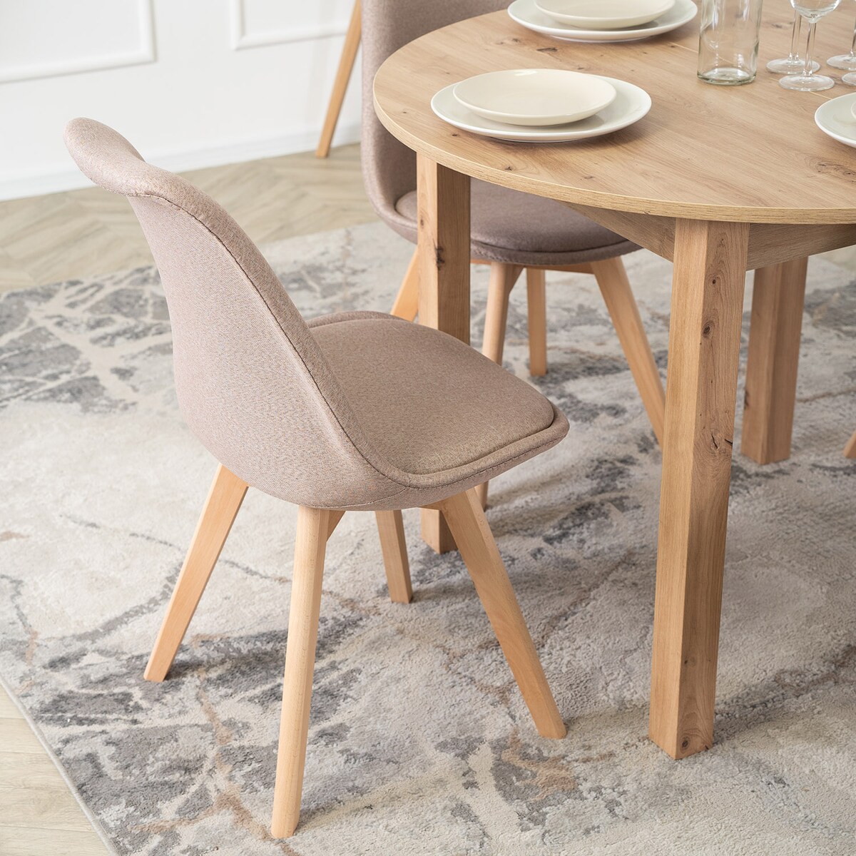 Krzesło Tapicerowane Skandynawskie Do Jadalni Kuchni Beżowe Dąb Nogi NEVEL