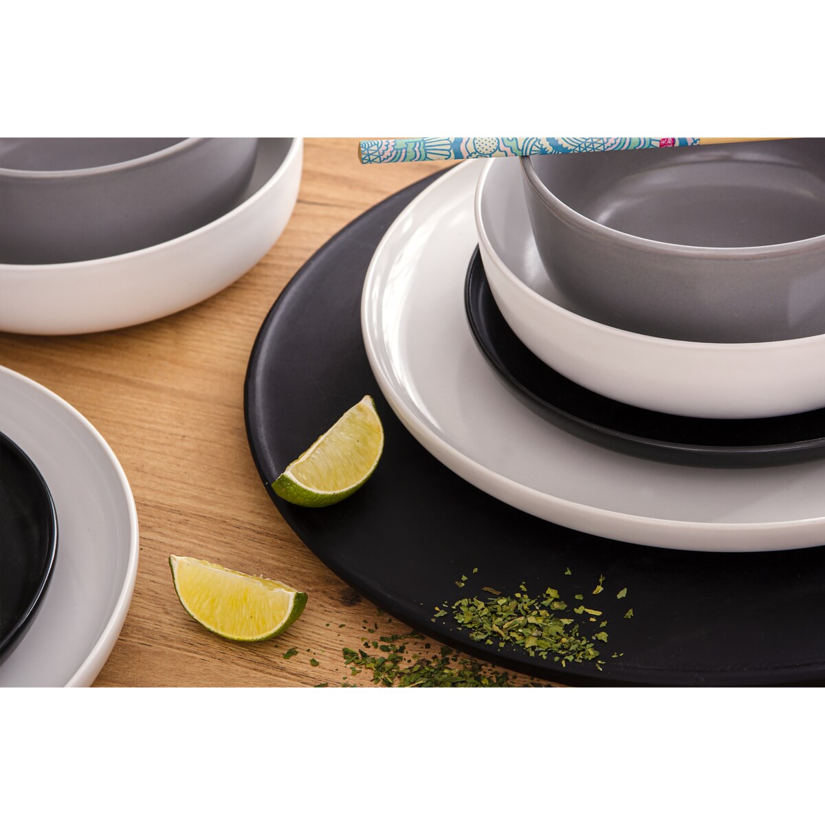 KONSIMO VICTO Zestaw obiadowy 6-osobowy czarno-biały/szaro-biały (24 elementy)