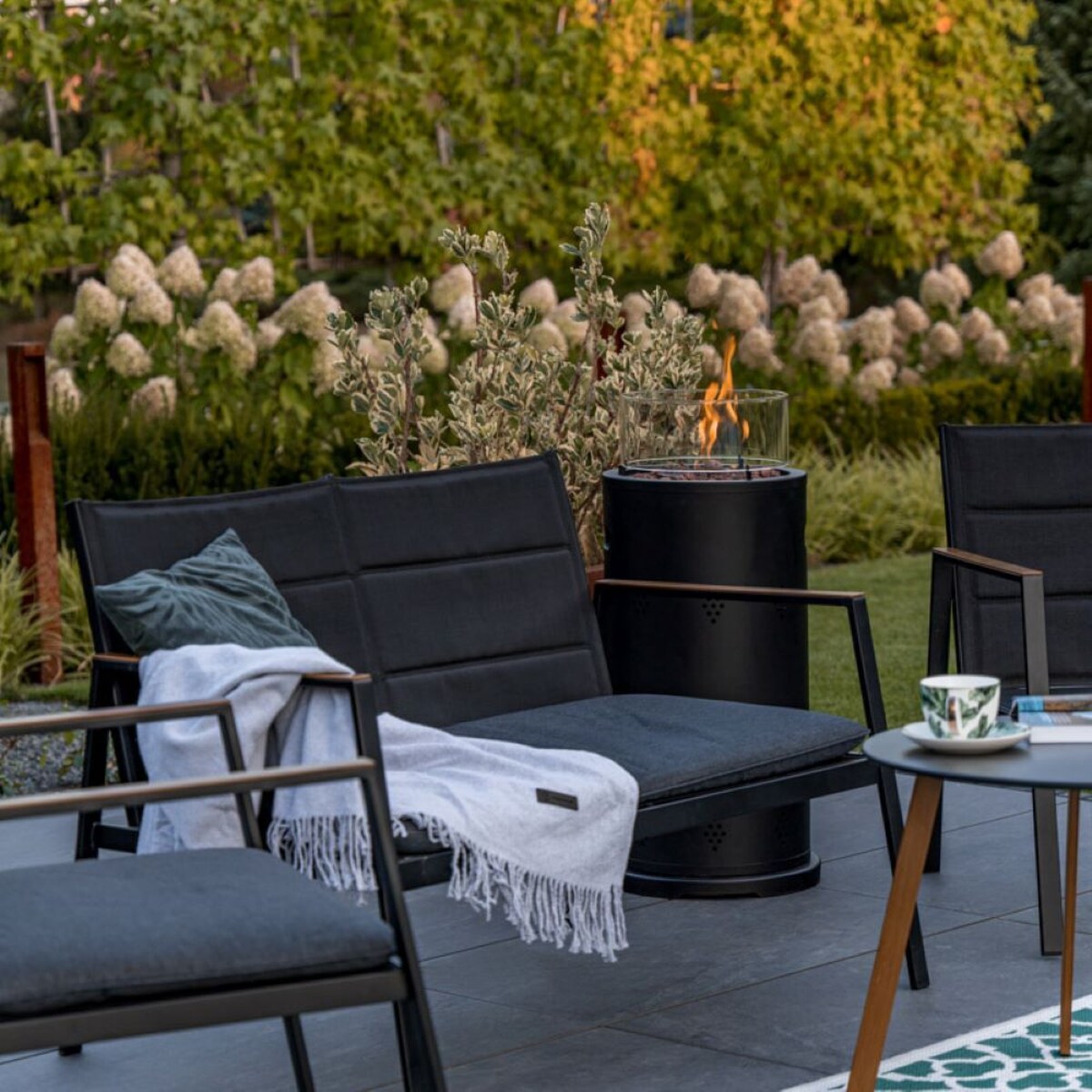 ZESTAW MEBLI OGRODOWYCH ABER DLA 4 OSÓB