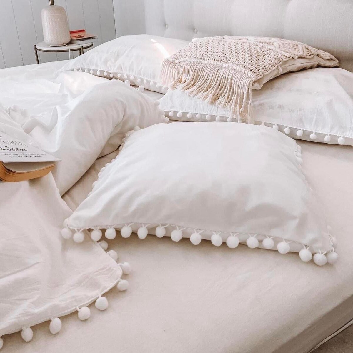 pościel mikrofibra boho z pomponami 200x220 cm