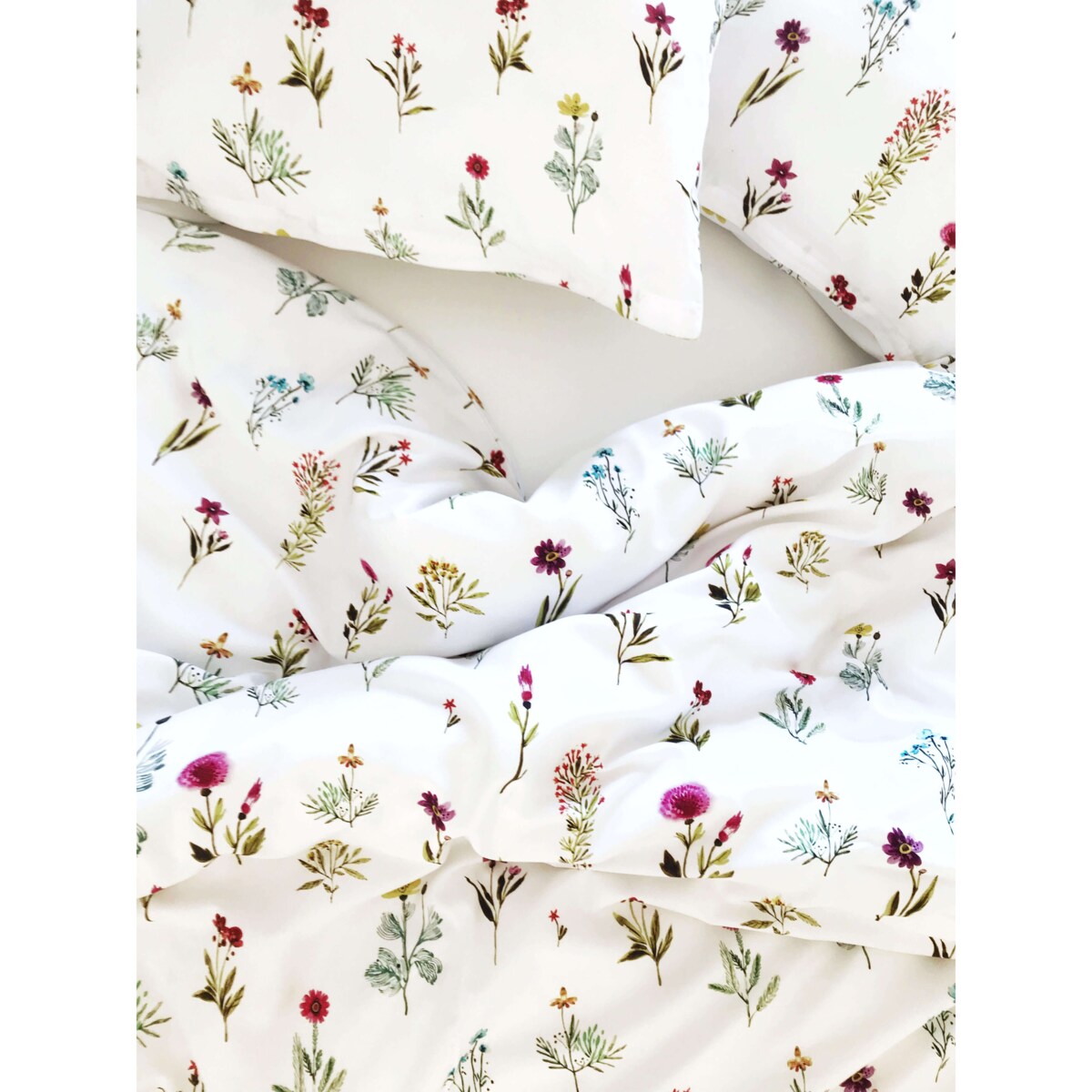 Pościel Polne kwiaty 200/200 + 2 x 70/80 cm