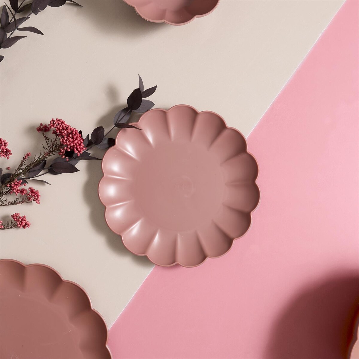 TALERZ DESEROWY Iris 20,5 cm różowy z tworzywa PP