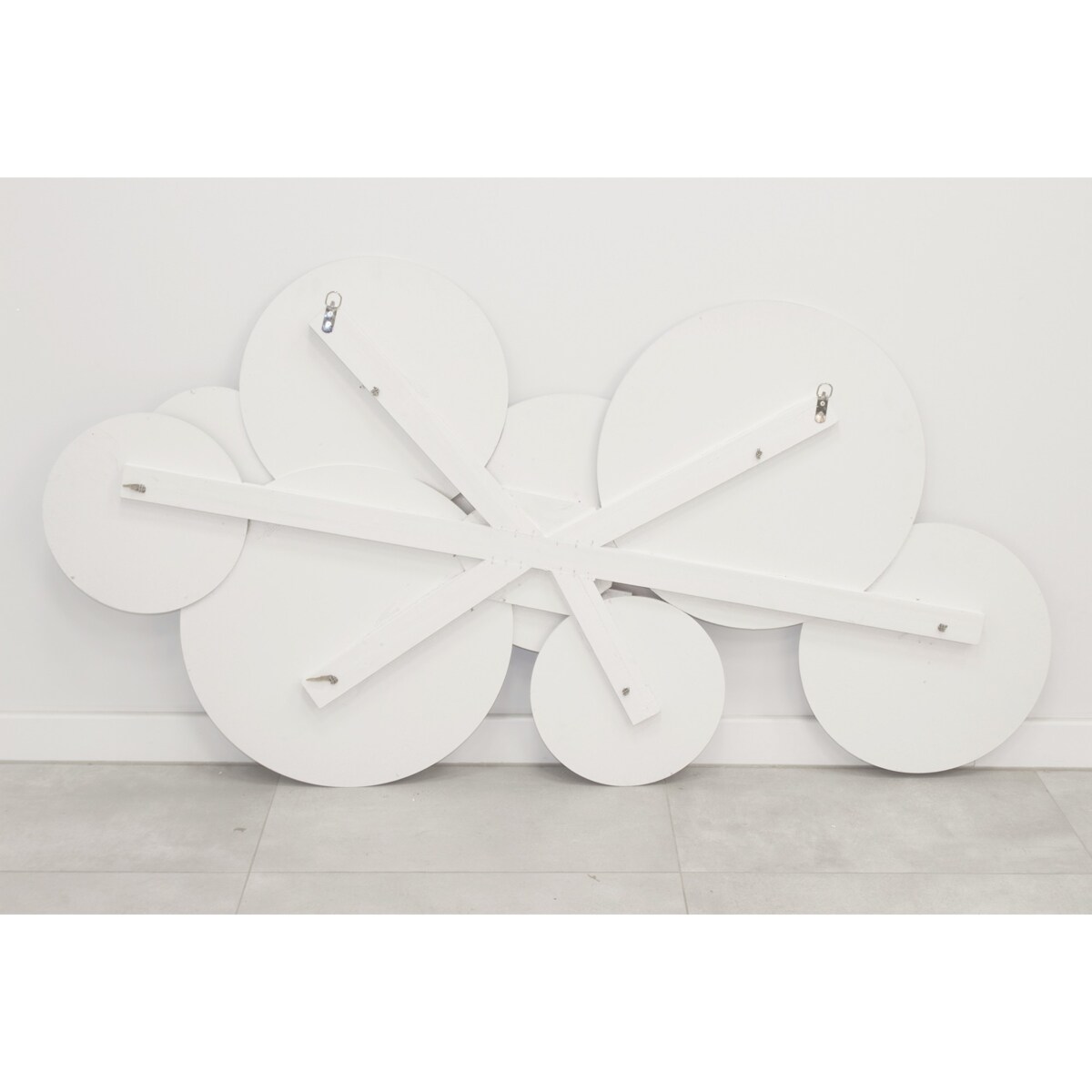 Dekoracja ścienna biała 81x153x4 cm ROZETY