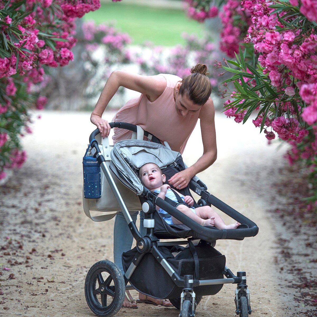 Podgrzewacz podróżny do użytku w samochodzie