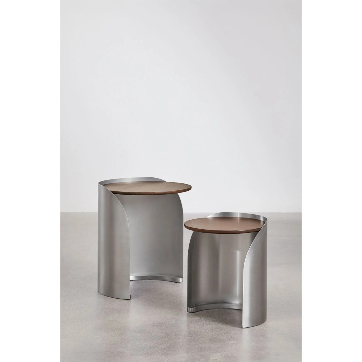 Komplet stolików Xireisa z drewna mango i stali nierdzewnej