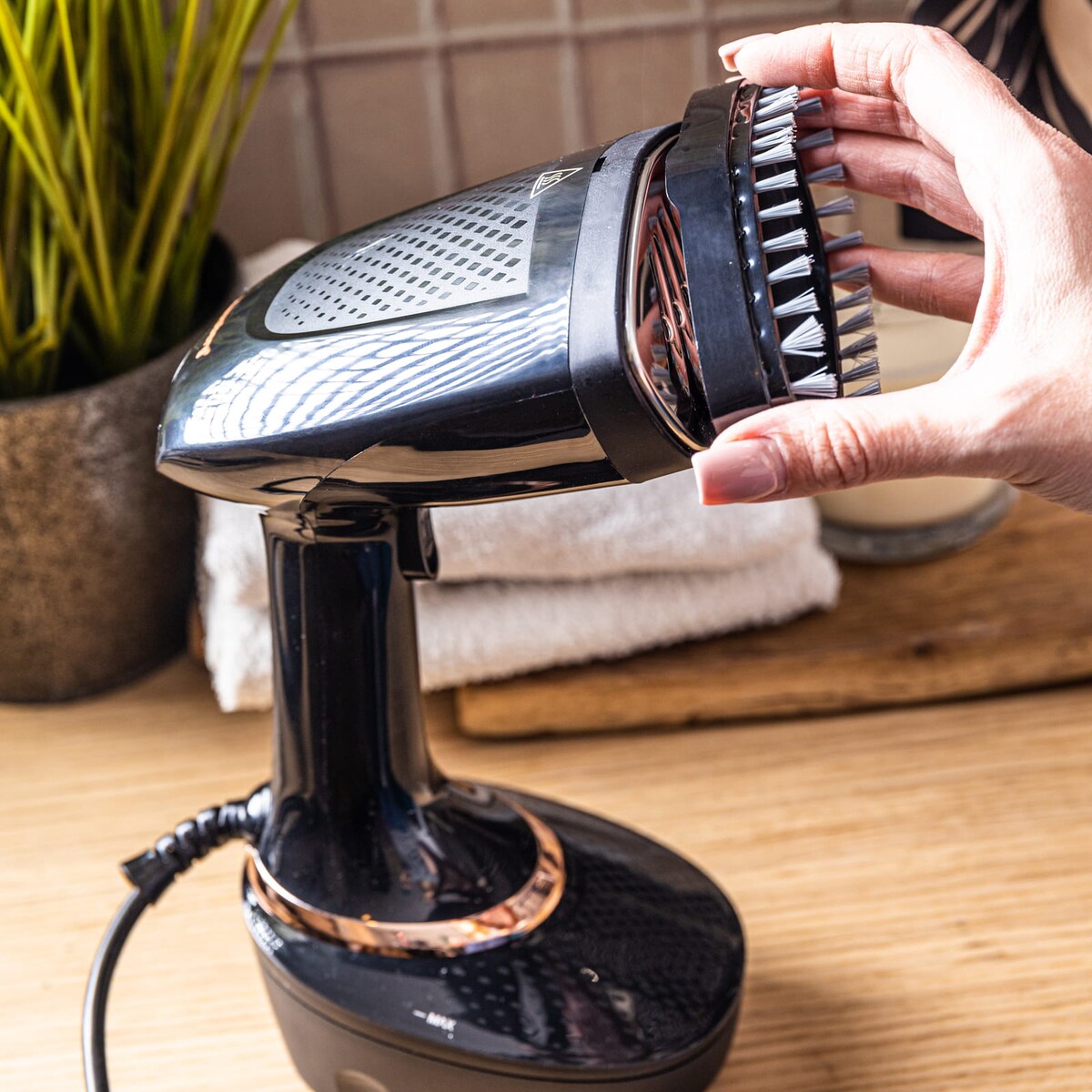 Parownica do prasowania ubrań i tkanin KLAUSBERG