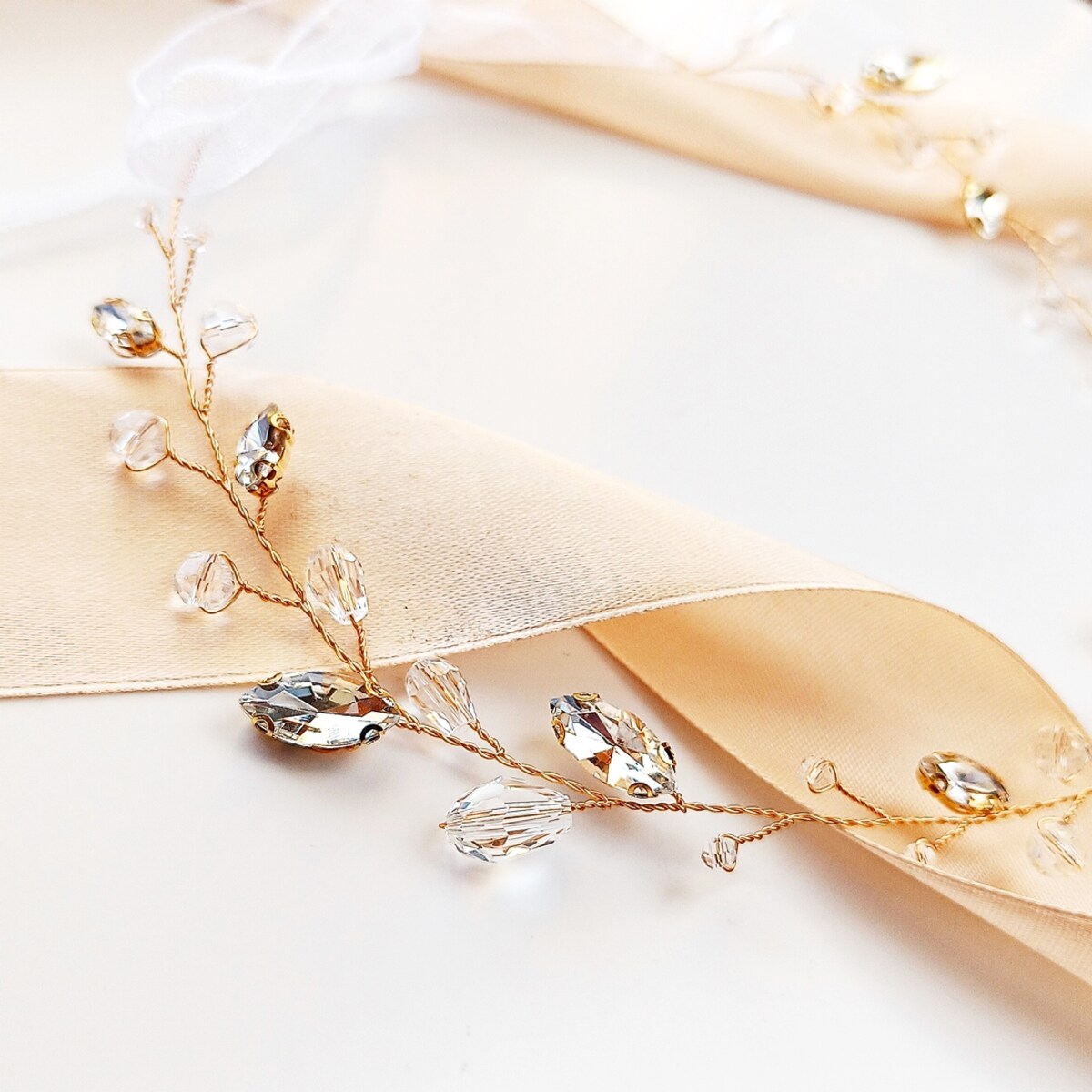 OPASKA na włosy złota z cyrkoniami i kryształkami