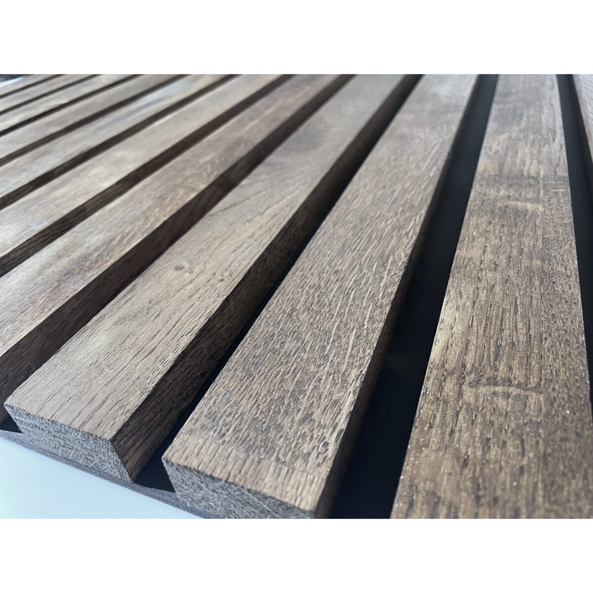 Drewniany wieszak na ubrania Lamele 80cm brązowy