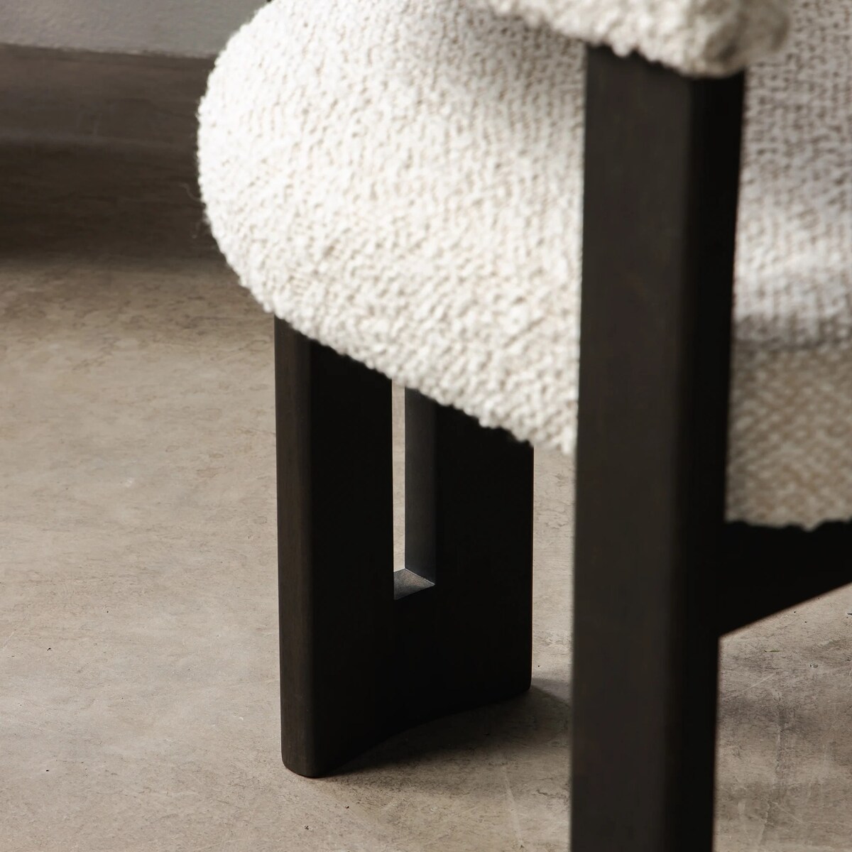 Krzesło do jadalni jasnobeżowe/czarne, bouclé Aya