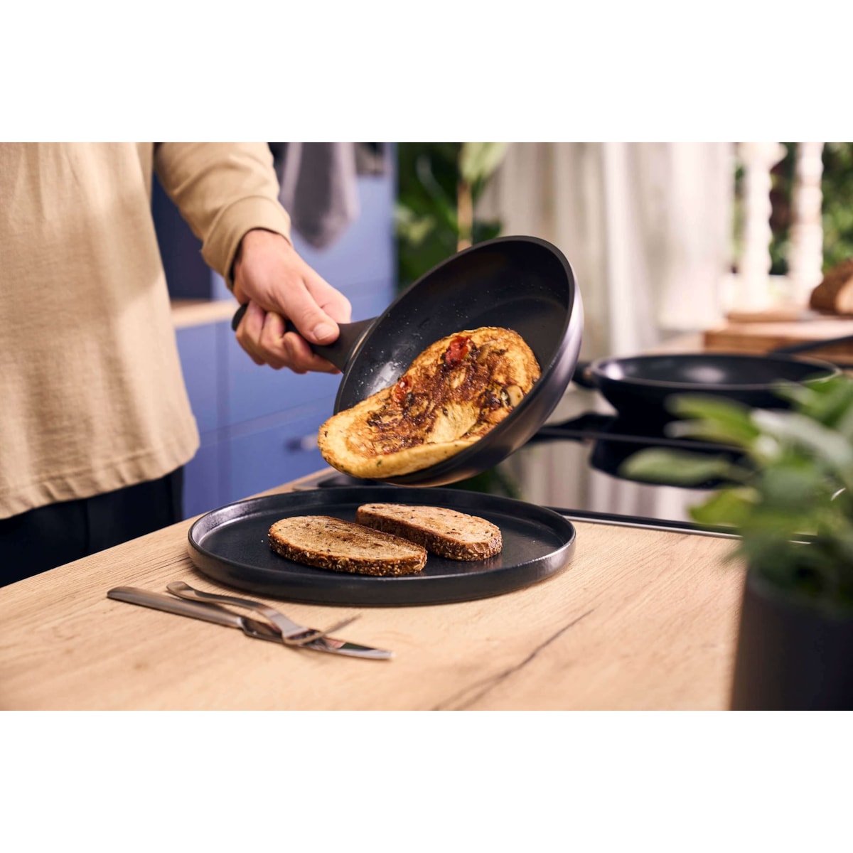 HENCKELS BY ZWILLING BREEZE Patelnia ceramiczna 28 cm
