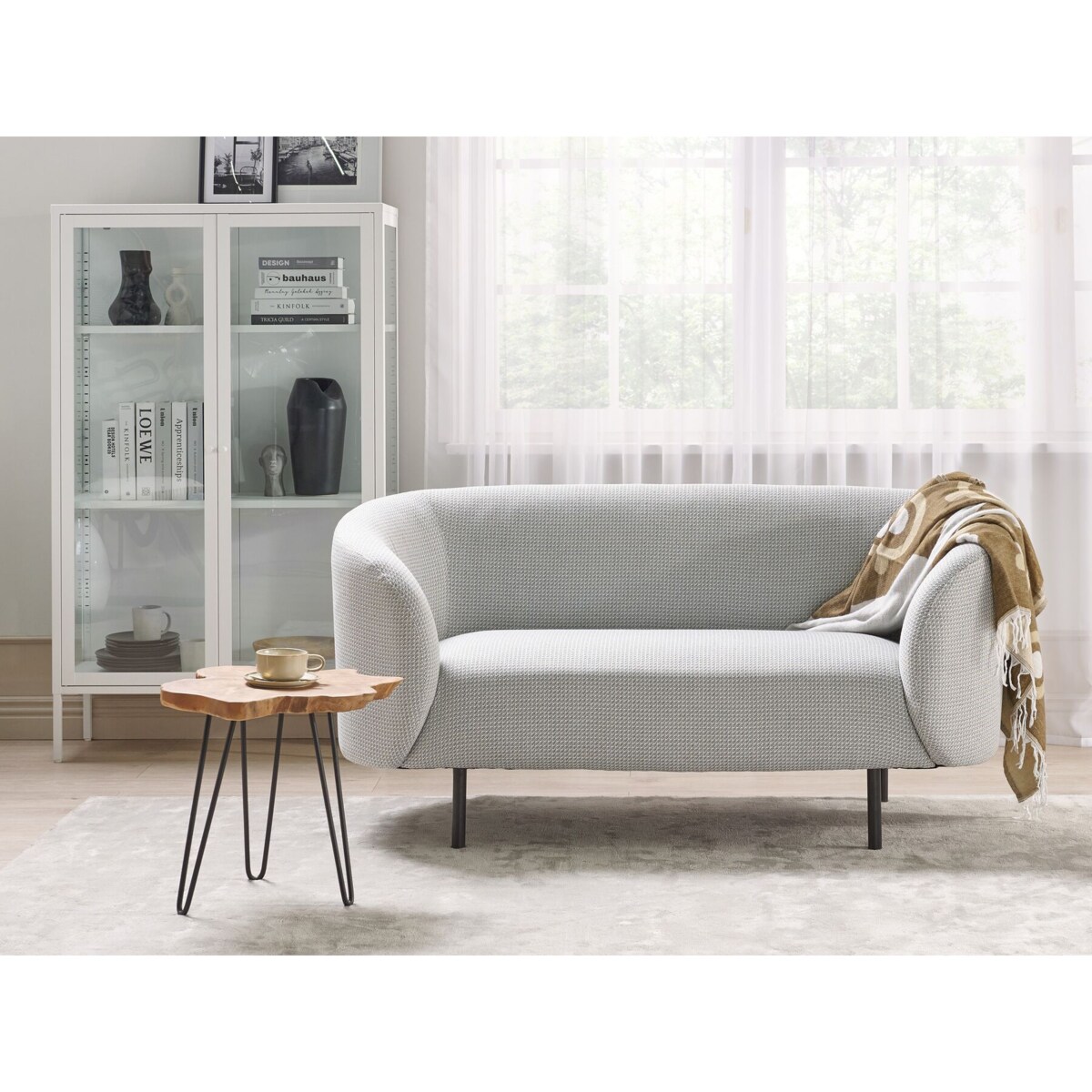 Sofa dwuosobowa tapicerowana czarno-biała LOEN