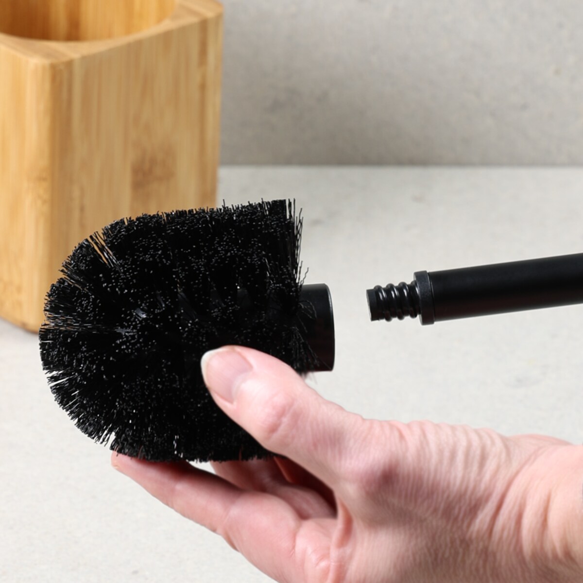 Szczotka WC z pojemnikiem z bambusa