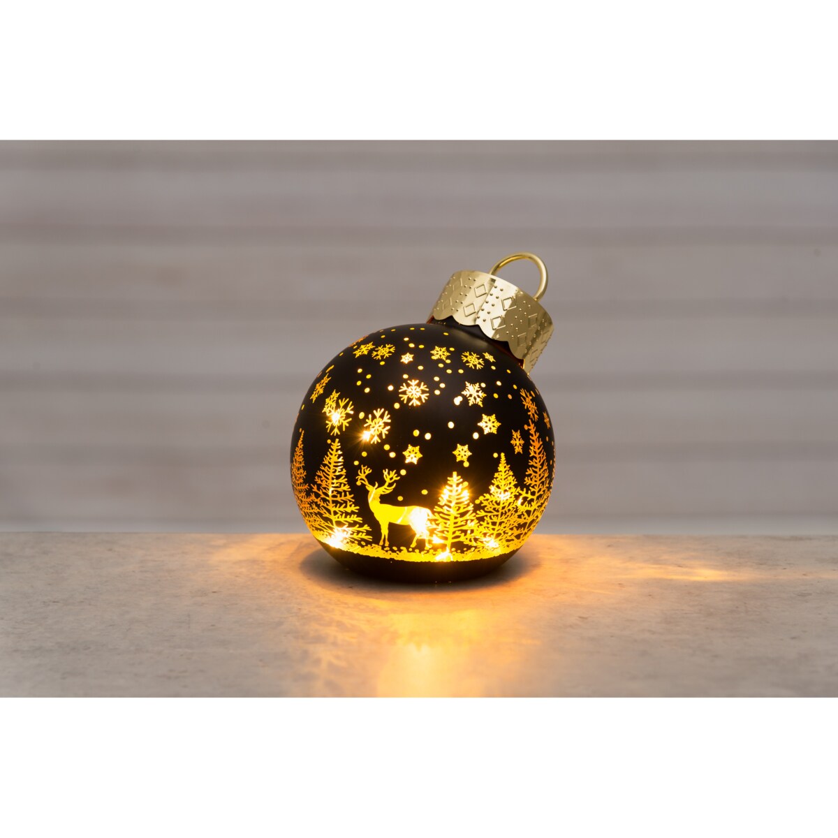 Bombka choinkowa szklana z oświetleniem LED, motyw zimowego lasu, Ø 12 x 14 cm