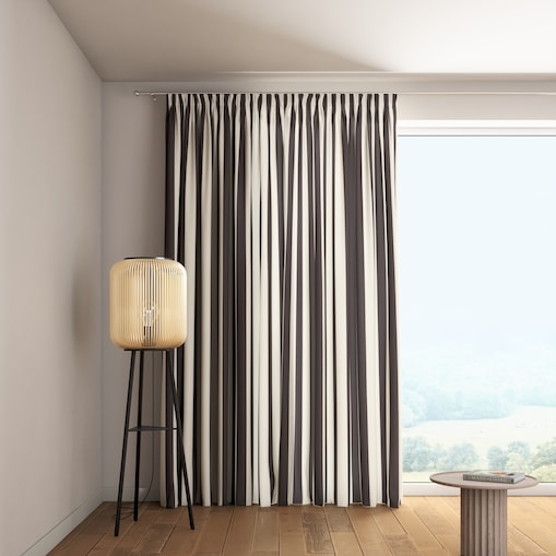 Zasłona na taśmie marszczącej 1 szt. 130x245 biało-grafitowe pionowe pasy (5,5cm)