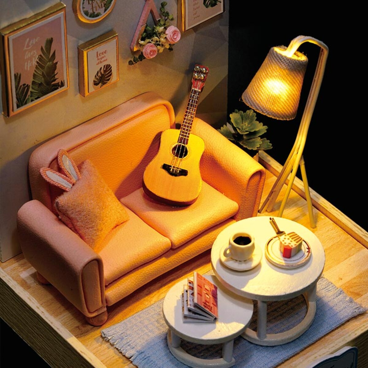 Miniaturowy domek - Popołudnie z gitarą