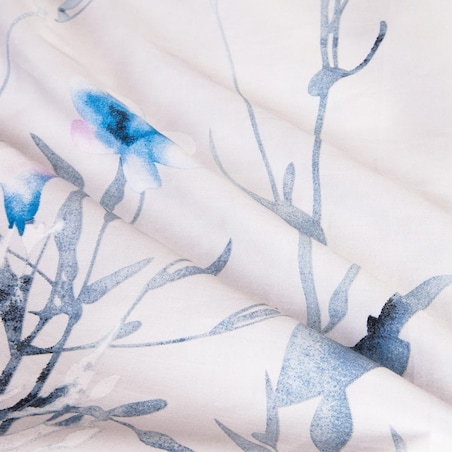 Pościel satyna bawełniana 220x200 Satynlove jasna w pastelowe błękitne kwiatki