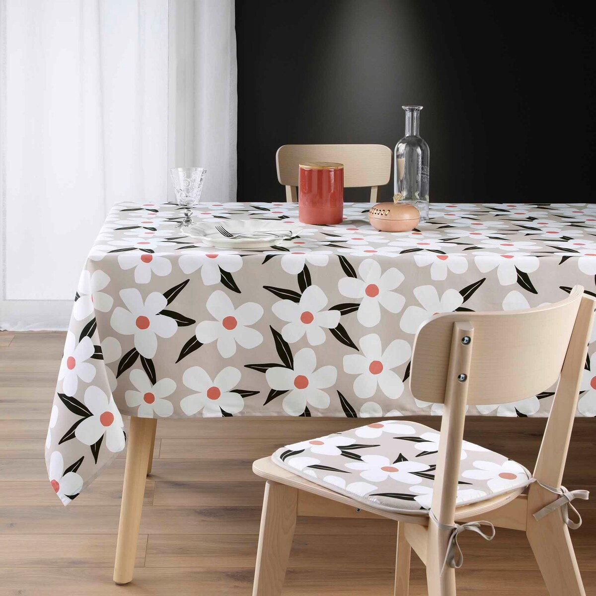 Obrus poliestrowy z nadrukiem DARCY, 140 x 240 cm