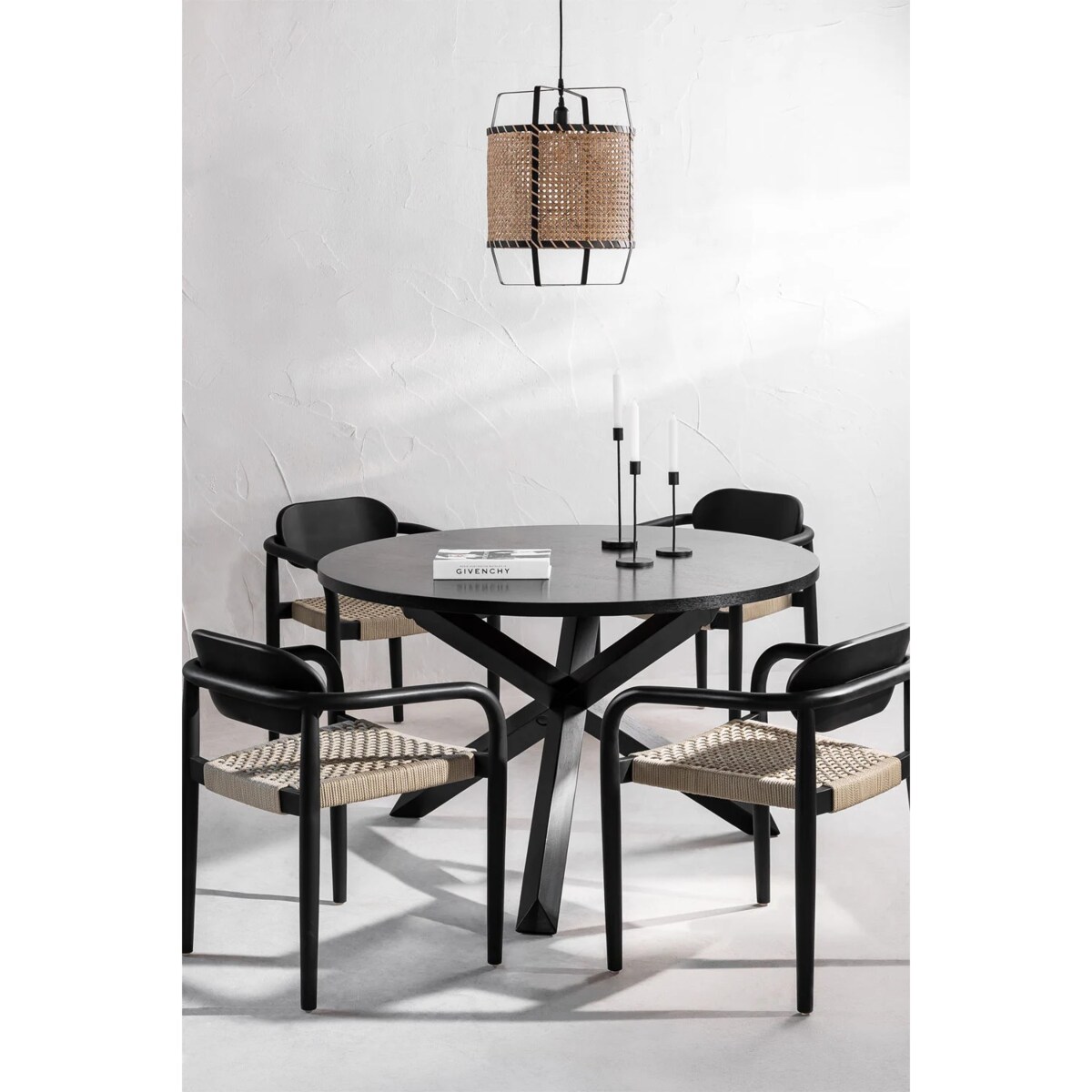 Krzesło drewniane z podłokietnikami i plecionką Ugmen czarne