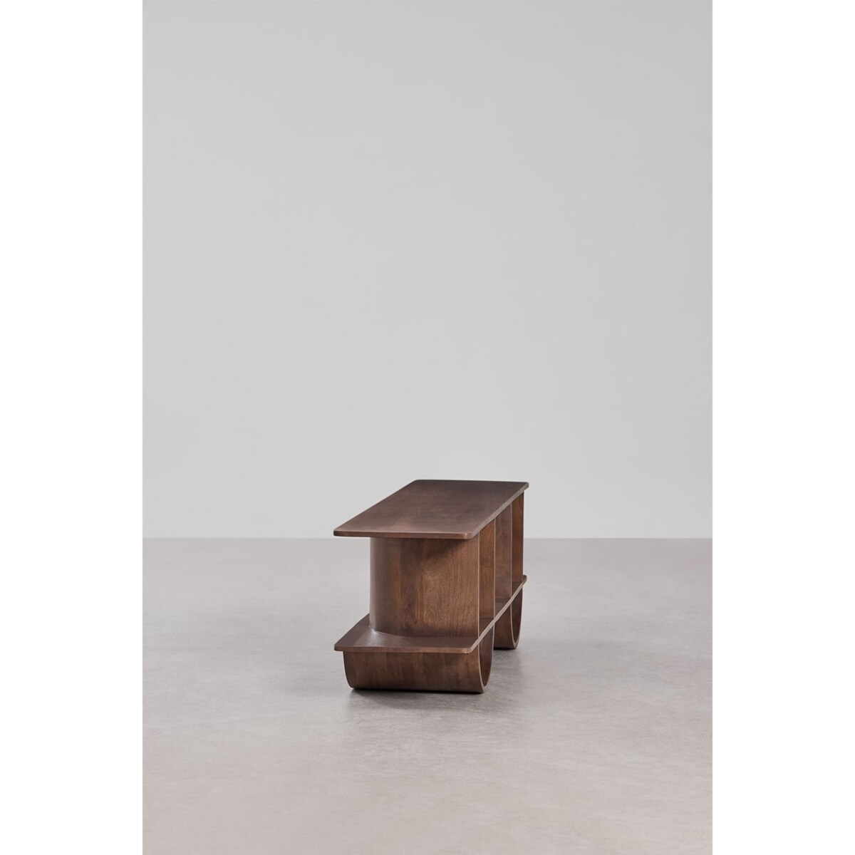 Szafka RTV z drewna akacjowego 150x35 cm Flin, ciemnobrązowa