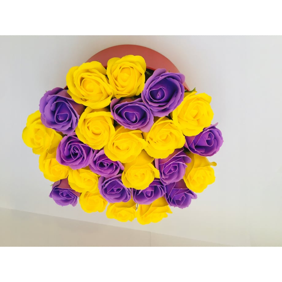 DUŻY BOX KWIATY MYDLANE PACHNĄCE NA dzień mamy upominek urodziny WIOSENNE