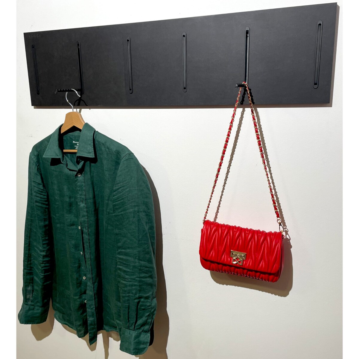 Wieszak na Ubrania czarny 25x100cm na kurtki