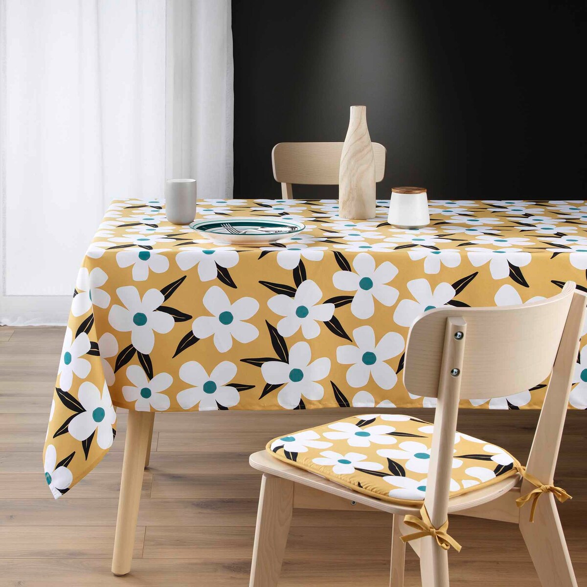 Obrus poliestrowy z nadrukiem DARCY, 140 x 240 cm