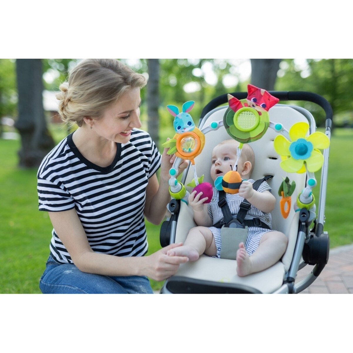 Łuk z zabawkami - Zabawa na łące