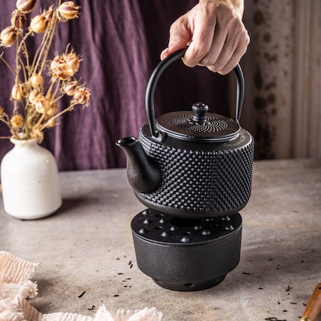 Czajniczek żeliwny z podgrzewaczem Zaparzacz do herbaty ziół 0.8L KINGHOFF