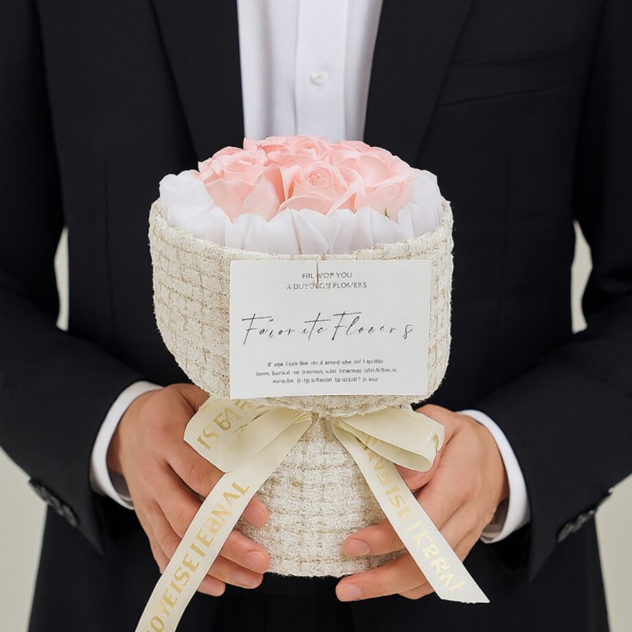 Bukiet zapachowych kwiatów mydlanych w pudełku na prezent, świecące LED BUK22