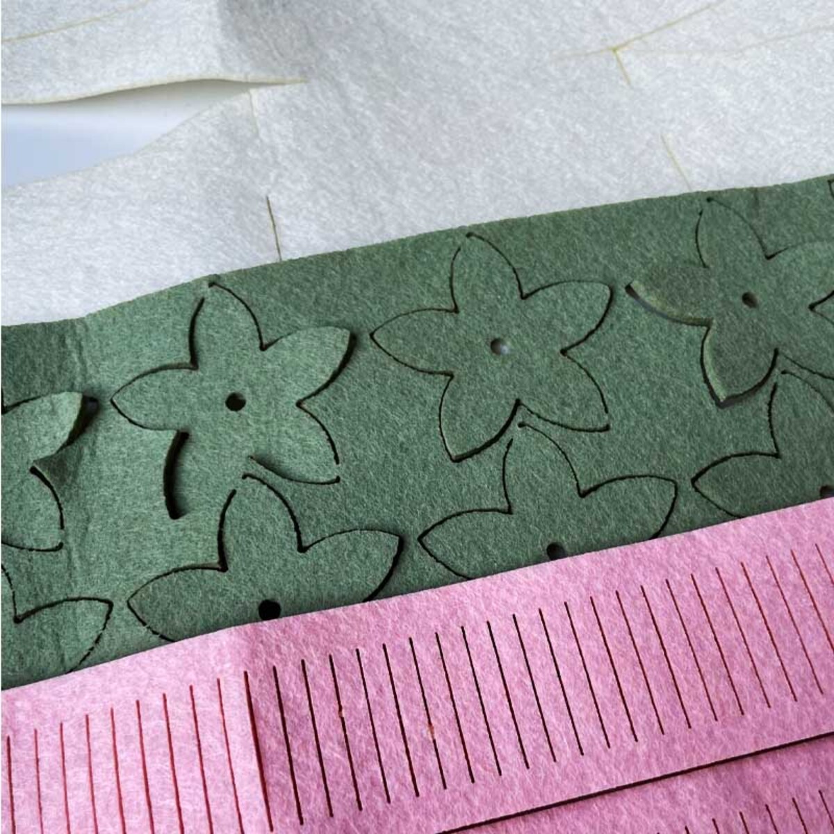 Kwiaty w koszyku DIY - Róże różowe