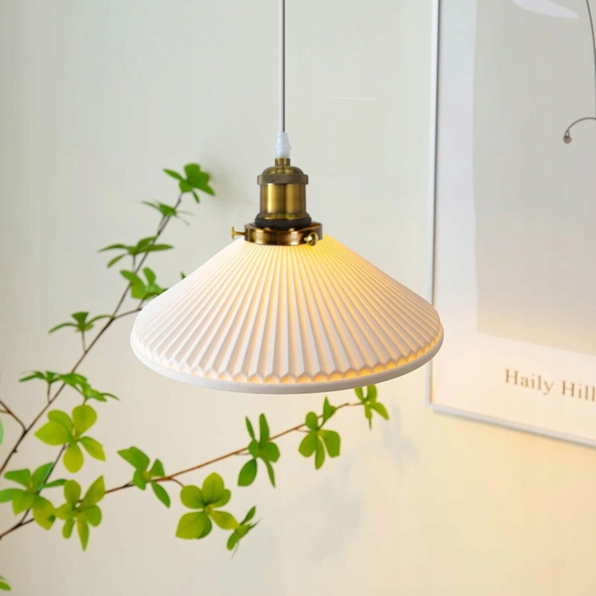 Lampa Sufitowa Wisząca Ceramiczna Biała Retro