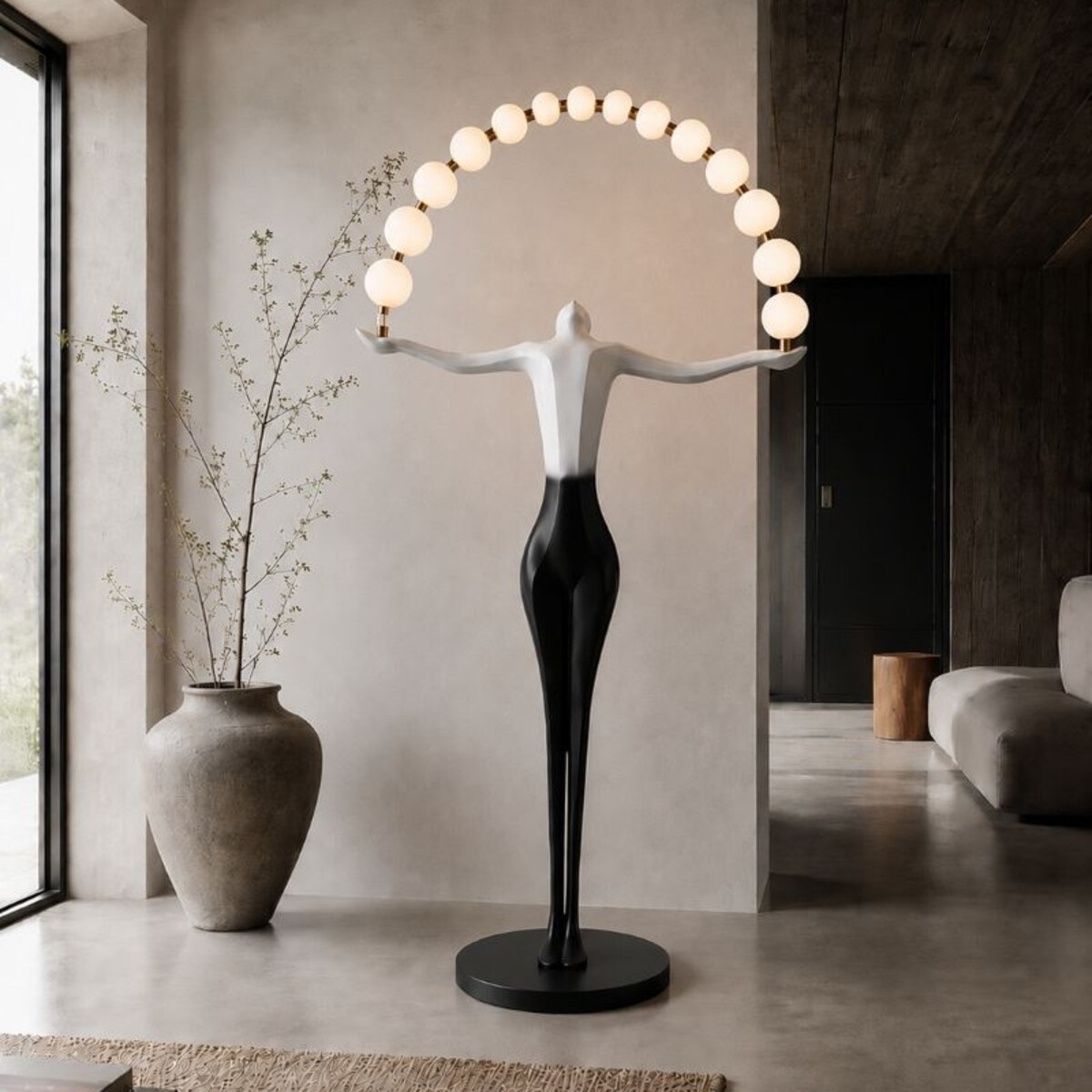 Czarna lampa podłogowa – rzeźba kobiety – designerska lampa do salonu – ELIO