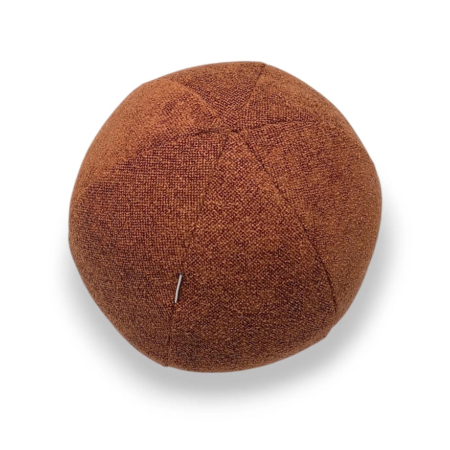 Ruda poduszka dekoracyjna kula Ronda