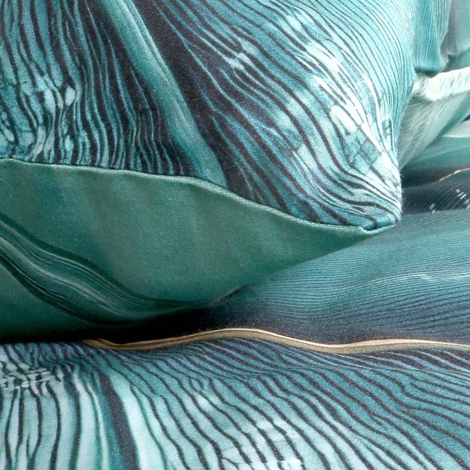 Poszewka satynowa 40x40 Selvado zielona w liście i złote akcenty, Satynlove Premium