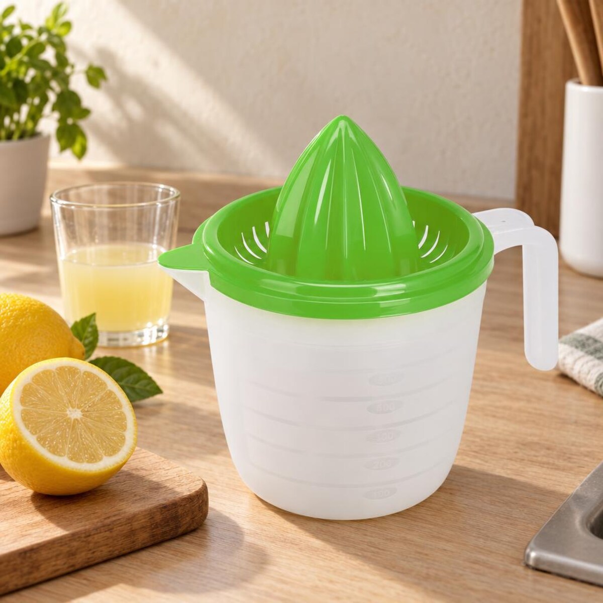 Wyciskacz do cytryn z dużym pojemnikiem, 600 ml