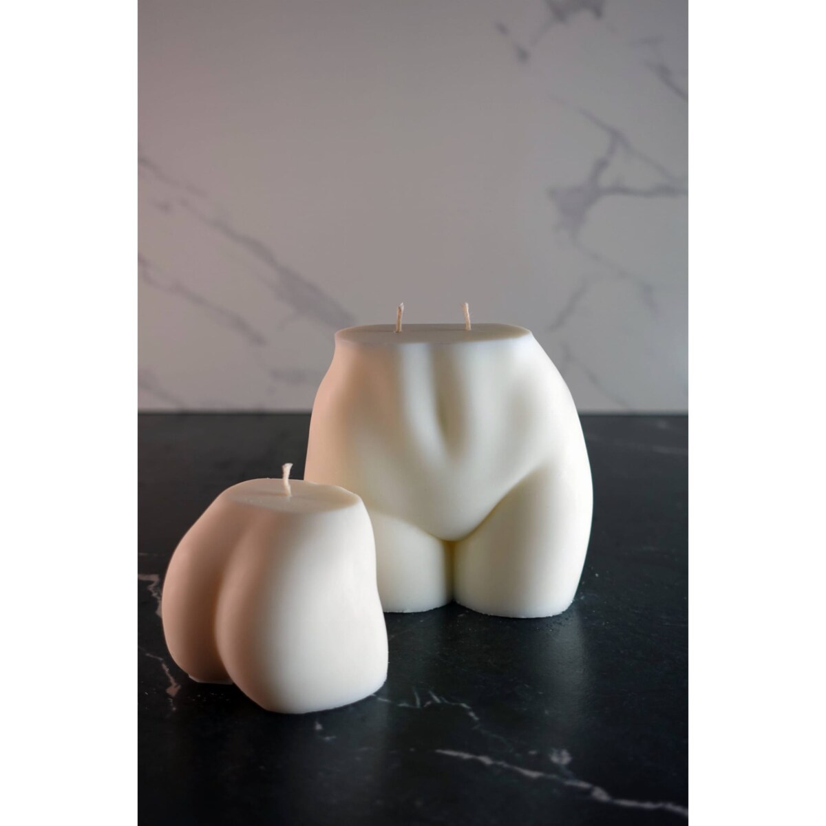 Świeca sojowa pośladki Body Part Bottom XL, 460 g, INSPIRA