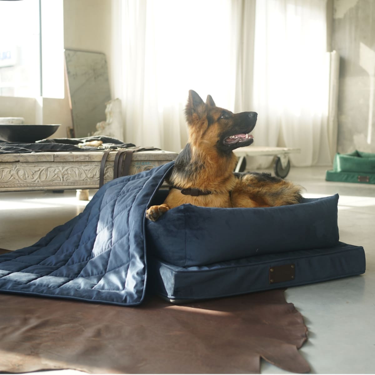 LEGOWISKO NERO 105X105 CM ROZMIAR XL GRANAT