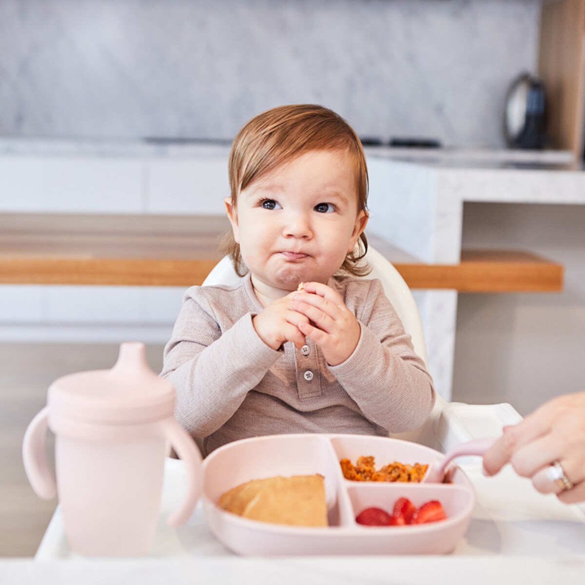 Talerzyk trójdzielny z przyssawką i przykrywką dla dzieci 6m+ silikonowy różowy b.box